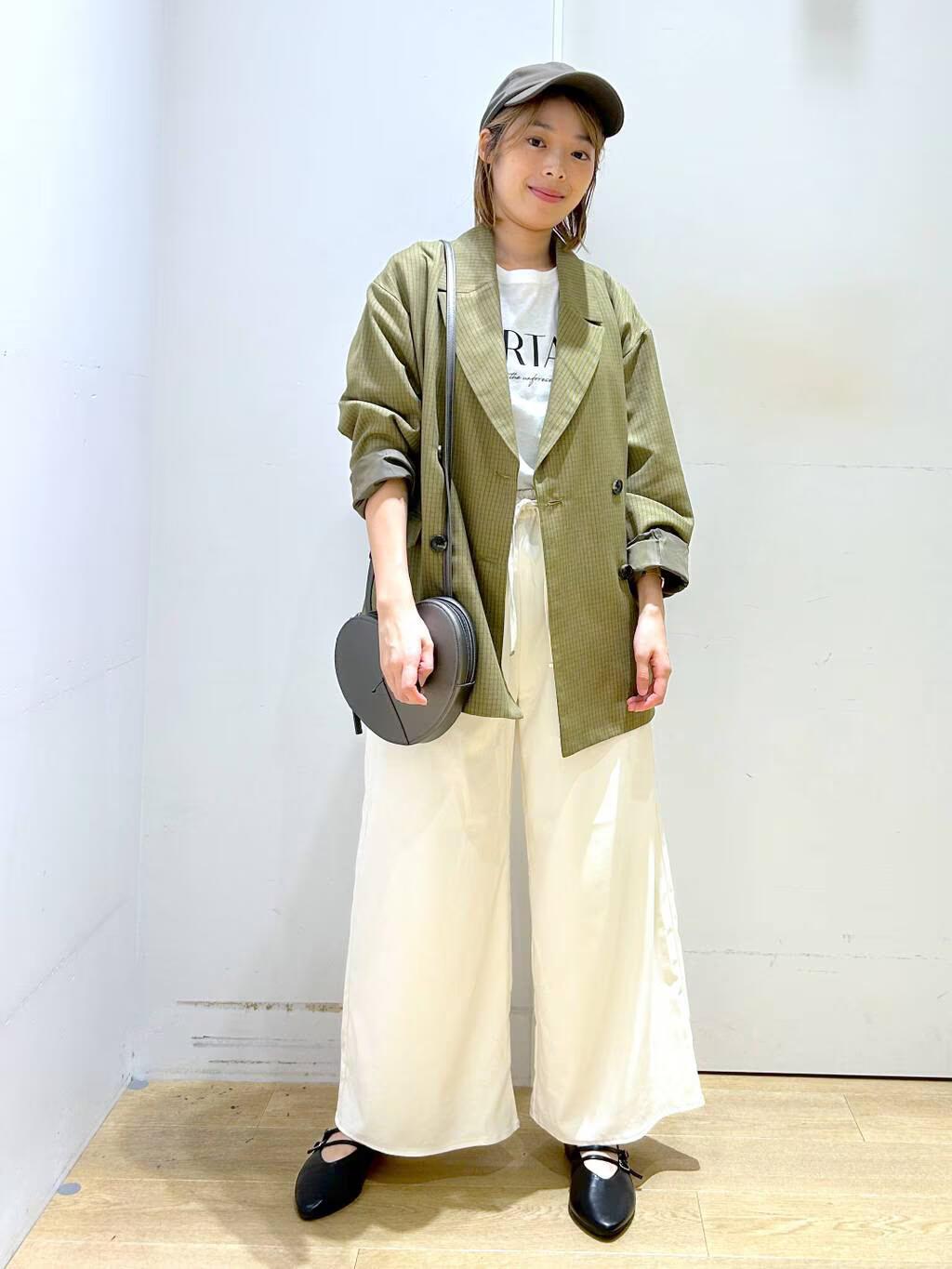 LAKOLEのアソートダブルジャケットを使ったコーディネートを紹介します。｜Rakuten Fashion(楽天ファッション／旧楽天ブランドアベニュー)4546470