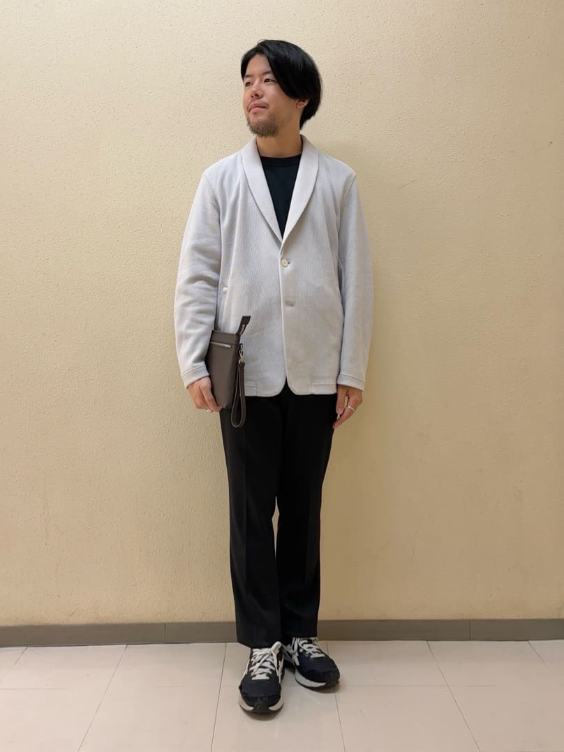 TAKEO KIKUCHIの【尾州織】ショールカラー カーディガン ジャケットを使ったコーディネートを紹介します。｜Rakuten Fashion(楽天ファッション／旧楽天ブランドアベニュー)4550422