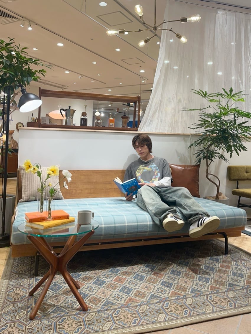 journal standard FurnitureのGLENOAKS RUG 140x200 グレンオークスラグを使ったコーディネートを紹介します。｜Rakuten Fashion(楽天ファッション／旧楽天ブランドアベニュー)4551617