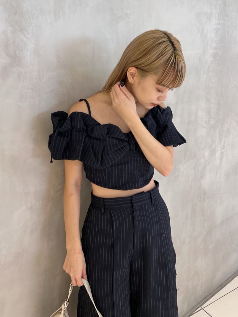 SLYのCUTOUT MIDDLE ショートパンツを使ったコーディネート  