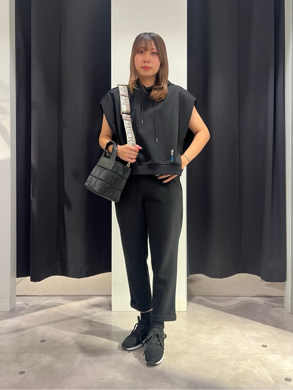 Vinのボリュームソールスニーカーを使ったコーディネートを紹介します。｜Rakuten Fashion(楽天ファッション／旧楽天ブランドアベニュー)4558912