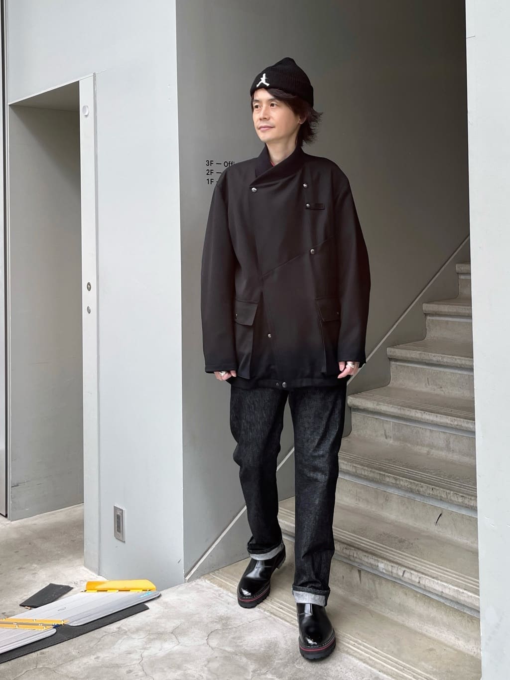 TAKEO KIKUCHIの【モンスターストレッチ】日本製 ワンウォッシュ デニムパンツを使ったコーディネートを紹介します。｜Rakuten Fashion(楽天ファッション／旧楽天ブランドアベニュー)4559830