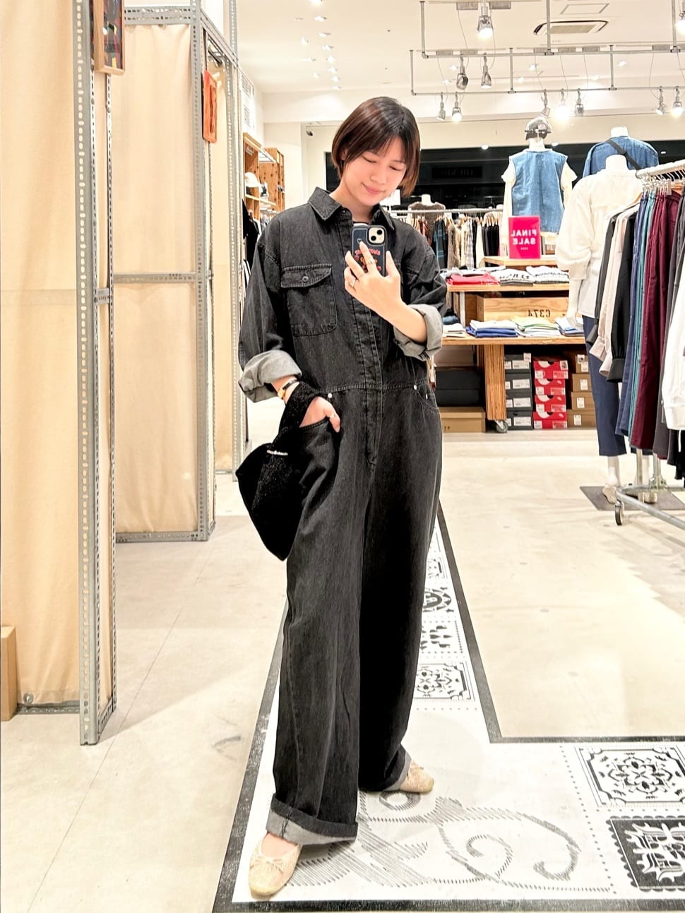 coenのMIYAKO TAKAYAMA デニムオーバーオールを使ったコーディネート 