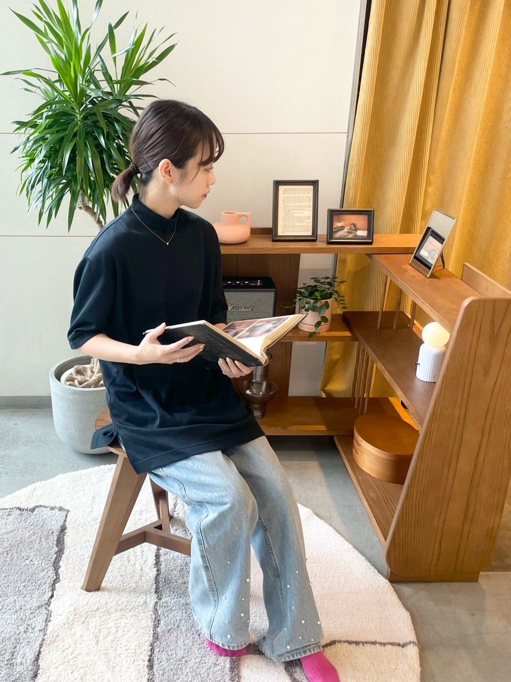 journal standard Furnitureの★【Marshall/マーシャル】Acton 3 Bluetooth Black スピーカーを使ったコーディネートを紹介します。｜Rakuten Fashion(楽天ファッション／旧楽天ブランドアベニュー)4570339