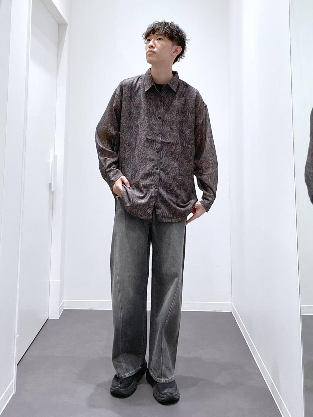 LAKOLEのメッシュペイズリープリントシャツを使ったコーディネートを紹介します。｜Rakuten Fashion(楽天ファッション／旧楽天ブランドアベニュー)4572339