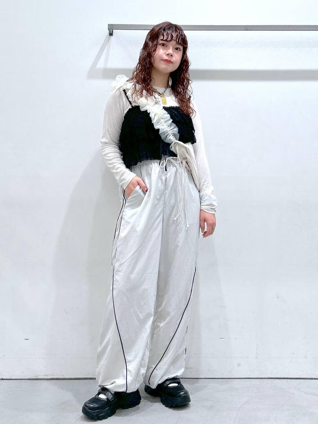 LAKOLEのレースフリルキャミを使ったコーディネートを紹介します。｜Rakuten Fashion(楽天ファッション／旧楽天ブランドアベニュー)4572347