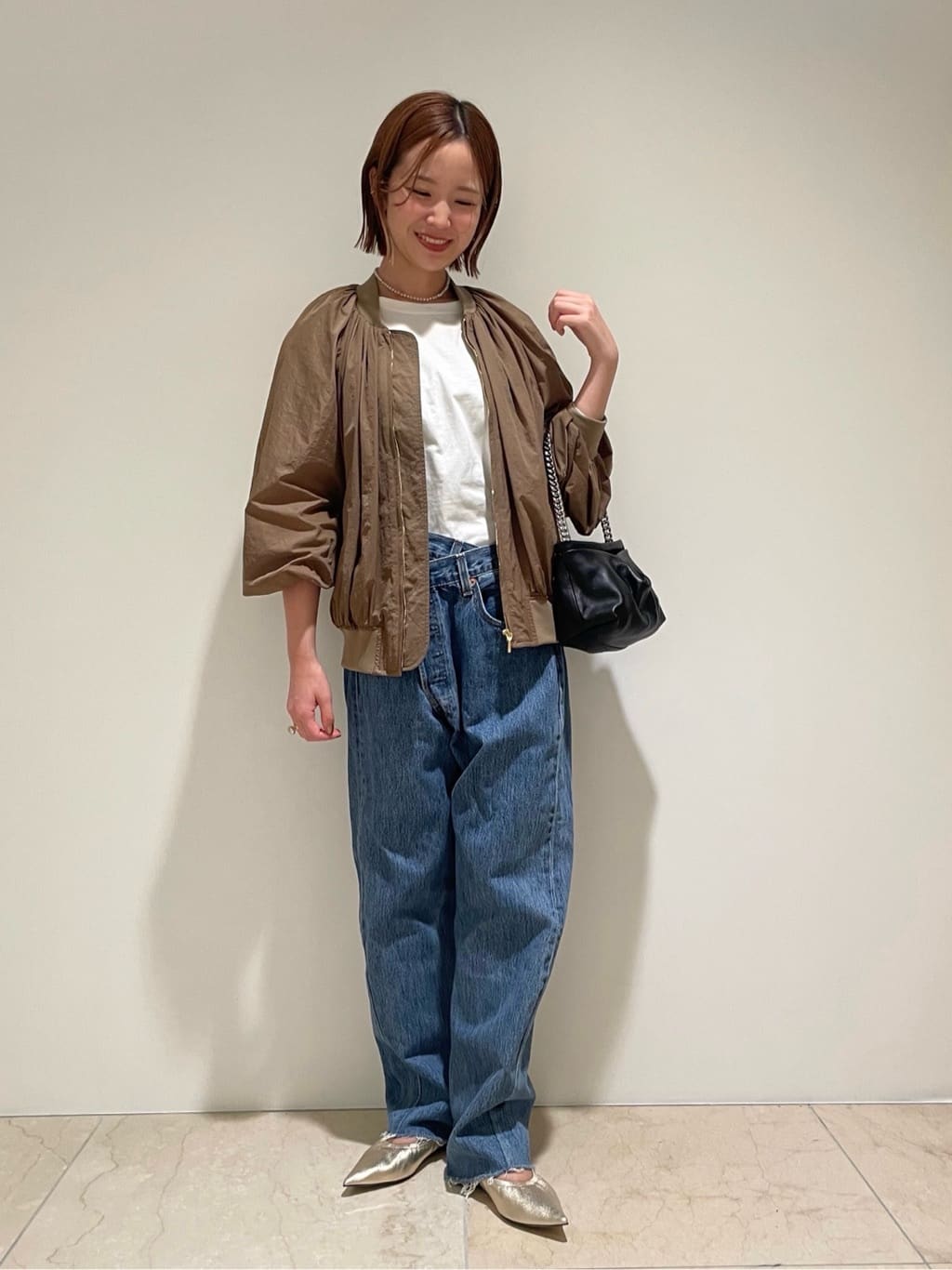 1er ArrondissementのオーバーダイロンTシャツを使ったコーディネートを紹介します。｜Rakuten Fashion(楽天ファッション／旧楽天ブランドアベニュー)4573454