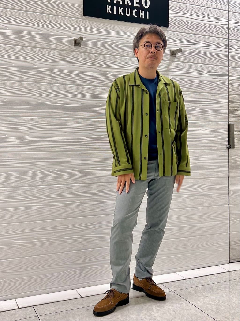 TAKEO KIKUCHIの【全7サイズ*8色展開!】トップマルチヘリンボン パンツを使ったコーディネートを紹介します。｜Rakuten Fashion(楽天ファッション／旧楽天ブランドアベニュー)4576926