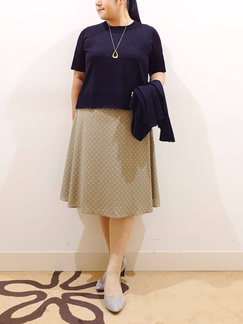 NEWYORKERの透かしレース編み 長袖クルーネックカーディガンを使ったコーディネートを紹介します。｜Rakuten Fashion(楽天ファッション／旧楽天ブランドアベニュー)4581306