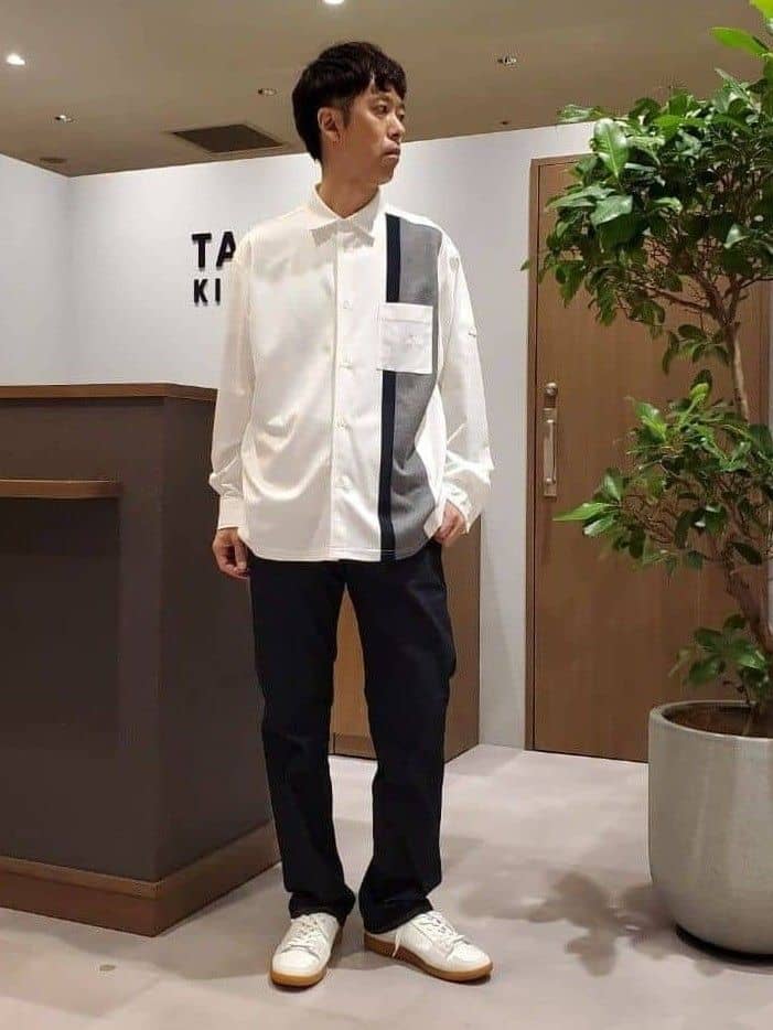 TAKEO KIKUCHIの【バイカラー】バーチカル切替 ジャージシャツを使ったコーディネートを紹介します。｜Rakuten Fashion(楽天ファッション／旧楽天ブランドアベニュー)4581706
