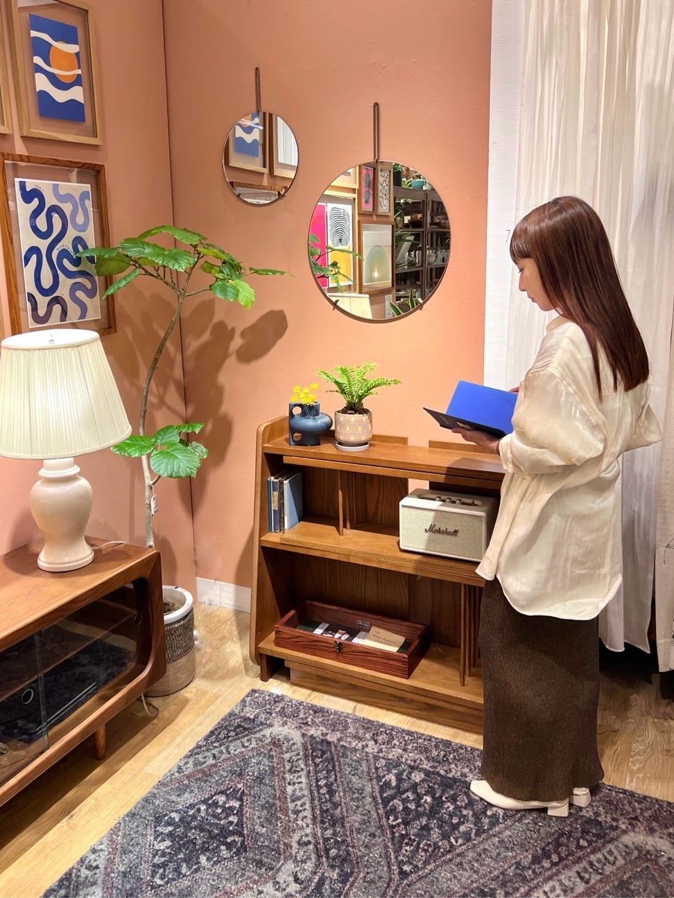 journal standard Furnitureの★【Marshall/マーシャル】Acton 3 Bluetooth Cream スピーカーを使ったコーディネートを紹介します。｜Rakuten Fashion(楽天ファッション／旧楽天ブランドアベニュー)4583095