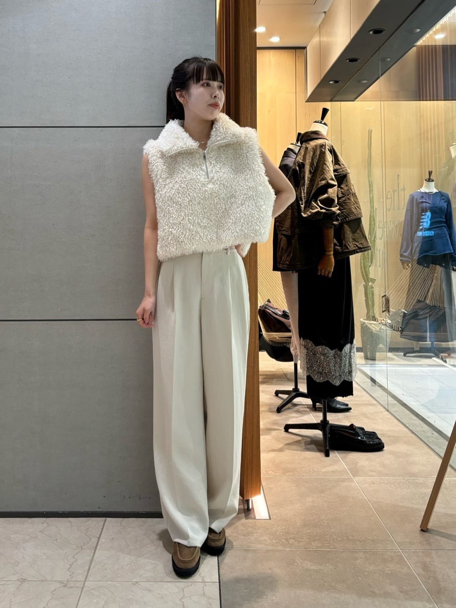 GALLARDAGALANTEの【WEB先行販売】フェイクファーハーフZIPプル 