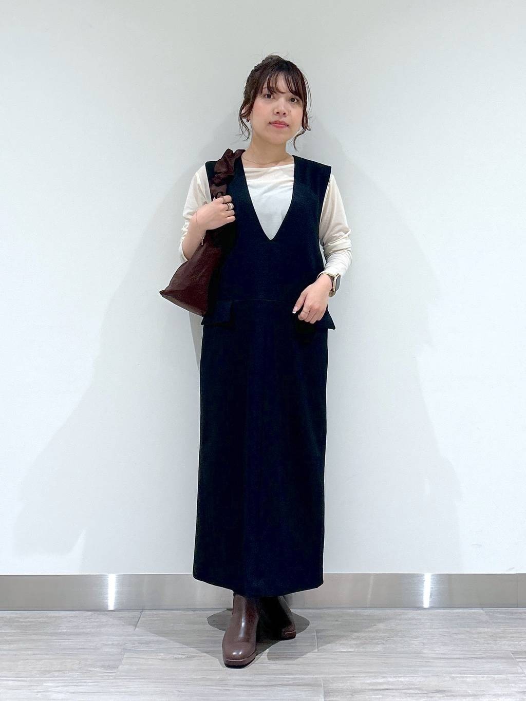 mysty womanのシアークルーネックロングスリーブインナーを使ったコーディネートを紹介します。｜Rakuten Fashion(楽天ファッション／旧楽天ブランドアベニュー)4591188