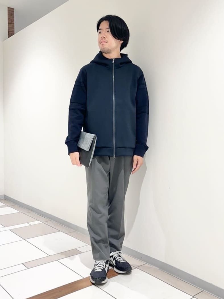 TAKEO KIKUCHIの【Made in JAPAN】ニットスリーブ ジップアップ パーカを使ったコーディネートを紹介します。｜Rakuten Fashion(楽天ファッション／旧楽天ブランドアベニュー)4595776