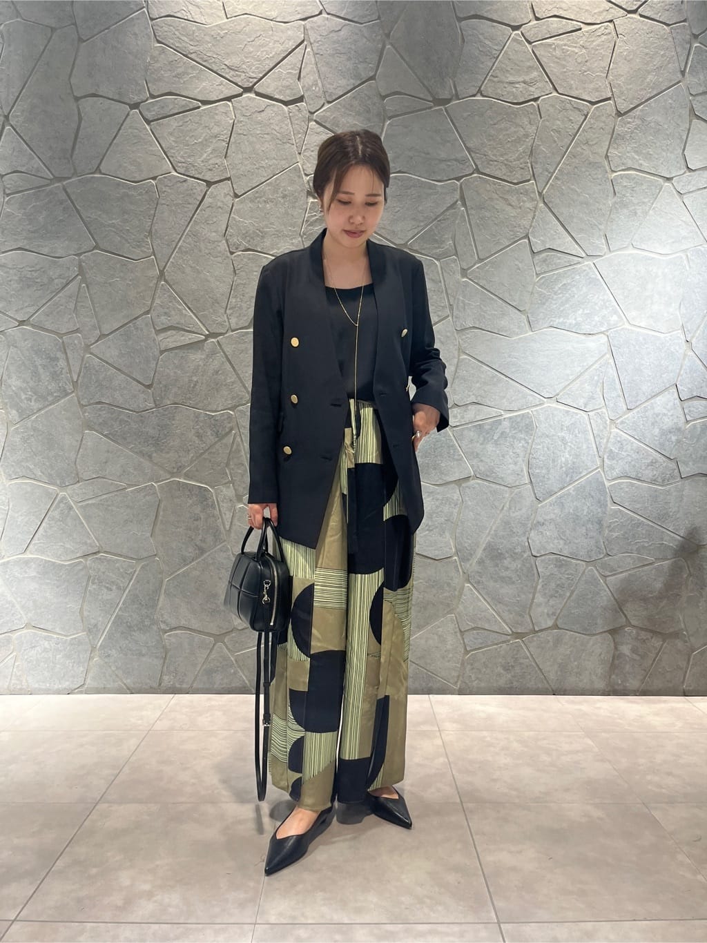 LASUDのPUFF BOWLING Sを使ったコーディネートを紹介します。｜Rakuten Fashion(楽天ファッション／旧楽天ブランドアベニュー)4595825