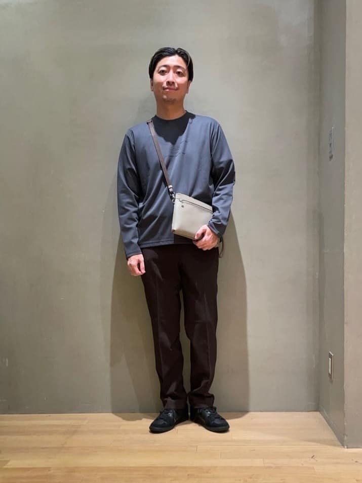 TAKEO KIKUCHIの【2WAY】レザー クラッチバッグを使ったコーディネートを紹介します。｜Rakuten Fashion(楽天ファッション／旧楽天ブランドアベニュー)4598466