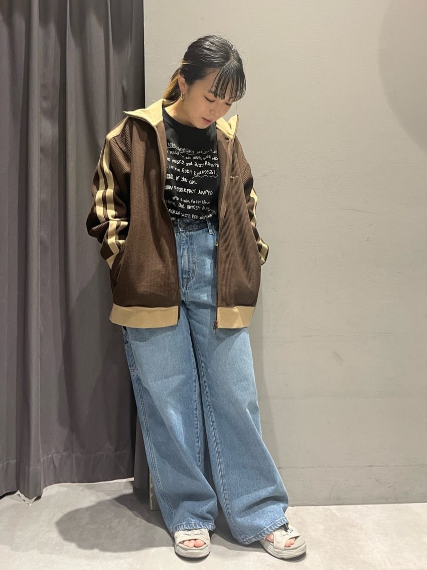 CRAFT STANDARD BOUTIQUEのペインターデニムパンツを使ったコーディネートを紹介します。｜Rakuten Fashion(楽天ファッション／旧楽天ブランドアベニュー)4598782