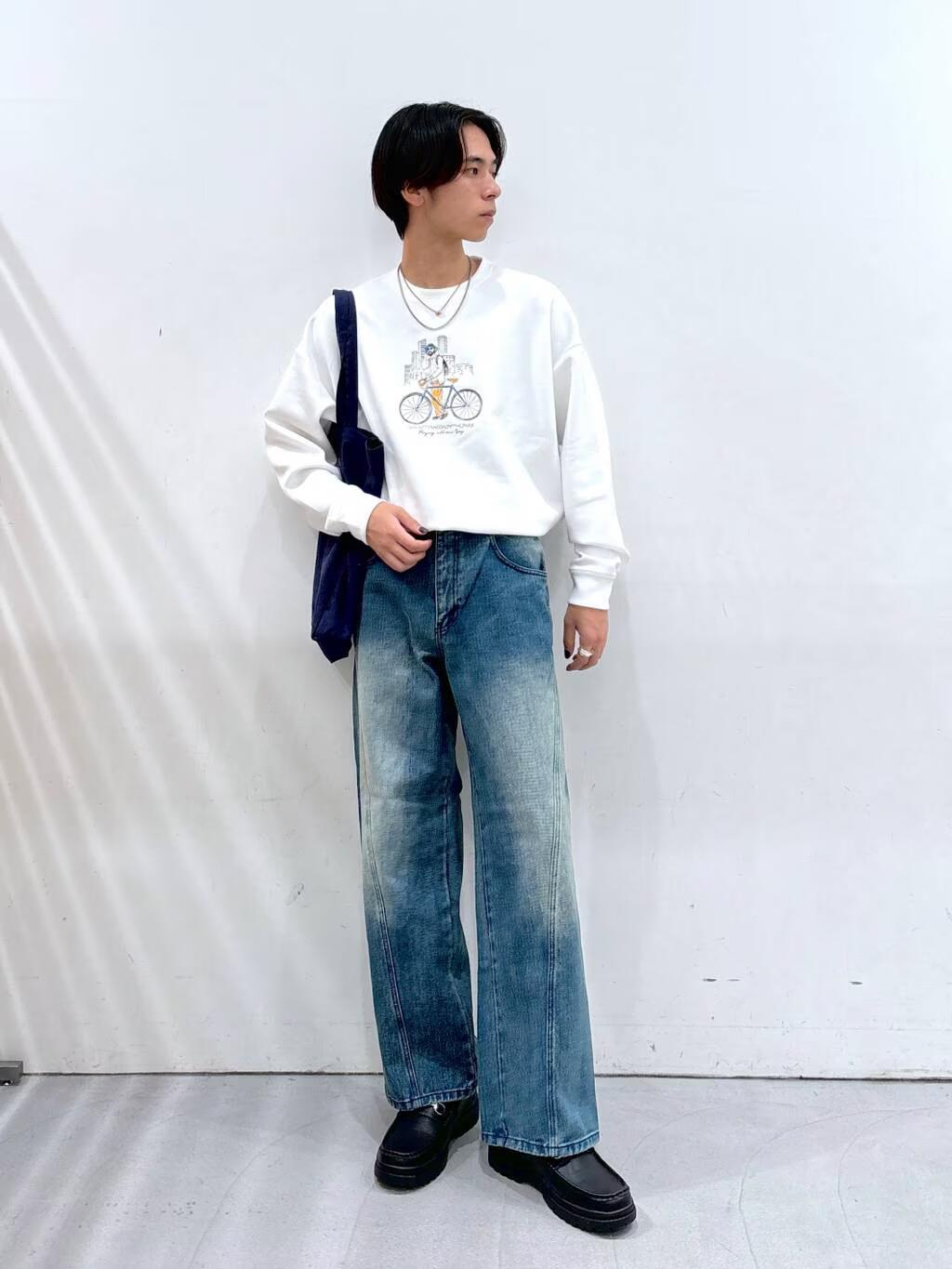 LAKOLEのヒゲダンボールシティプルオーバーを使ったコーディネートを紹介します。｜Rakuten Fashion(楽天ファッション／旧楽天ブランドアベニュー)4604484