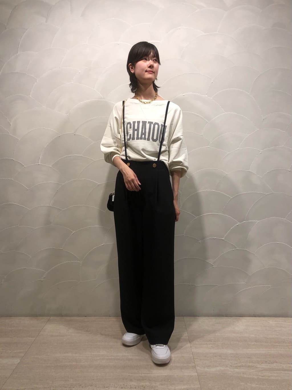 Rouge vif la cleのジョーゼットサスペンダーパンツを使ったコーディネートを紹介します。｜Rakuten Fashion(楽天ファッション／旧楽天ブランドアベニュー)4609126