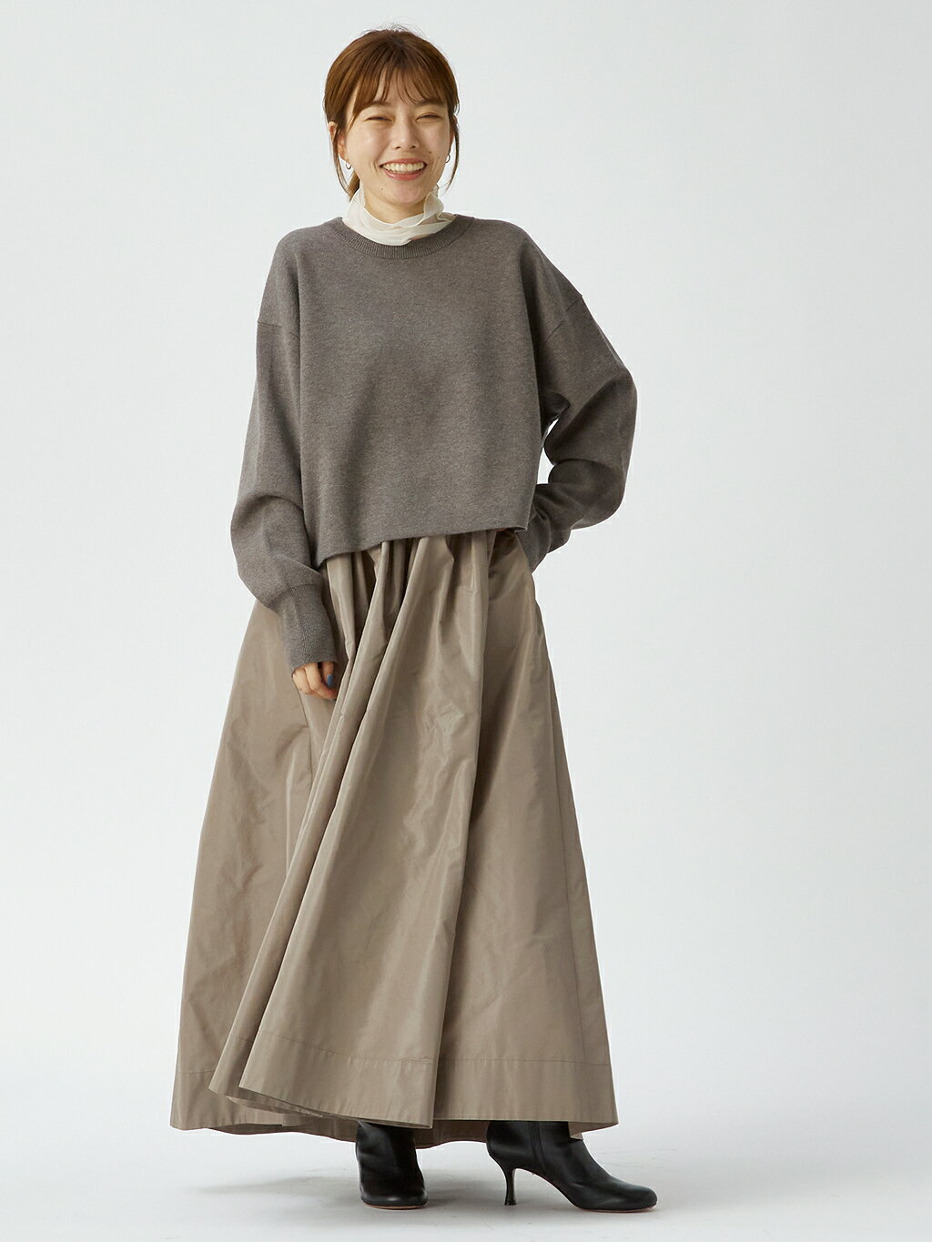 1er Arrondissementのタフタスカートを使ったコーディネートを紹介します。｜Rakuten Fashion(楽天ファッション／旧楽天ブランドアベニュー)4609300