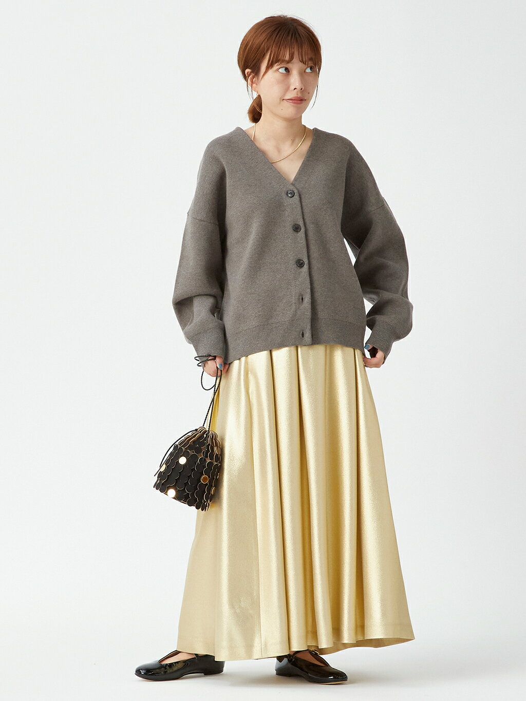 1er Arrondissementのメタリックツイルスカートを使ったコーディネートを紹介します。｜Rakuten Fashion(楽天ファッション／旧楽天ブランドアベニュー)4609302