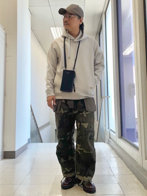 TAKEO KIKUCHIの【Made in JAPAN】エアダン プルオーバー パーカを使ったコーディネートを紹介します。｜Rakuten Fashion(楽天ファッション／旧楽天ブランドアベニュー)4609662