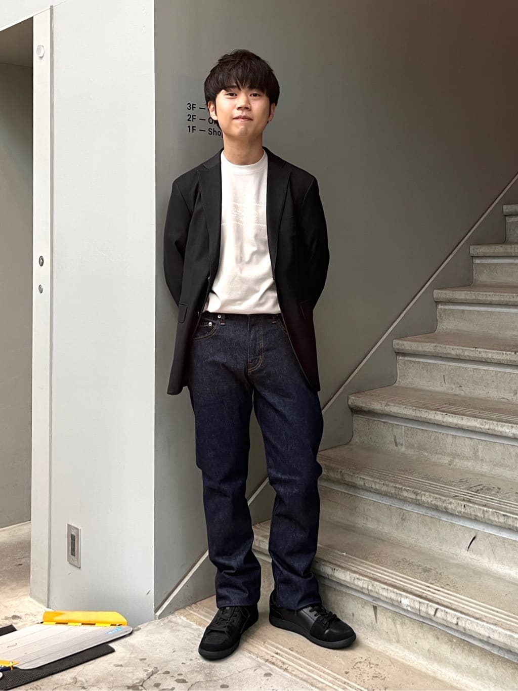 TAKEO KIKUCHIのカリグラフィーロゴ長袖ポンチTシャツを使ったコーディネートを紹介します。｜Rakuten Fashion(楽天ファッション／旧楽天ブランドアベニュー)4609673