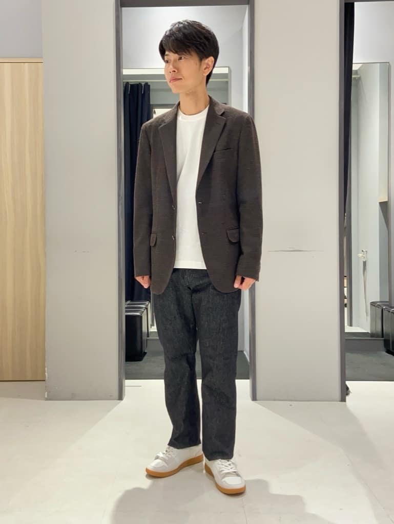 TAKEO KIKUCHIの【抗菌防臭/ジャケット対応】テーラード 長袖Tシャツを使ったコーディネートを紹介します。｜Rakuten Fashion(楽天ファッション／旧楽天ブランドアベニュー)4615010