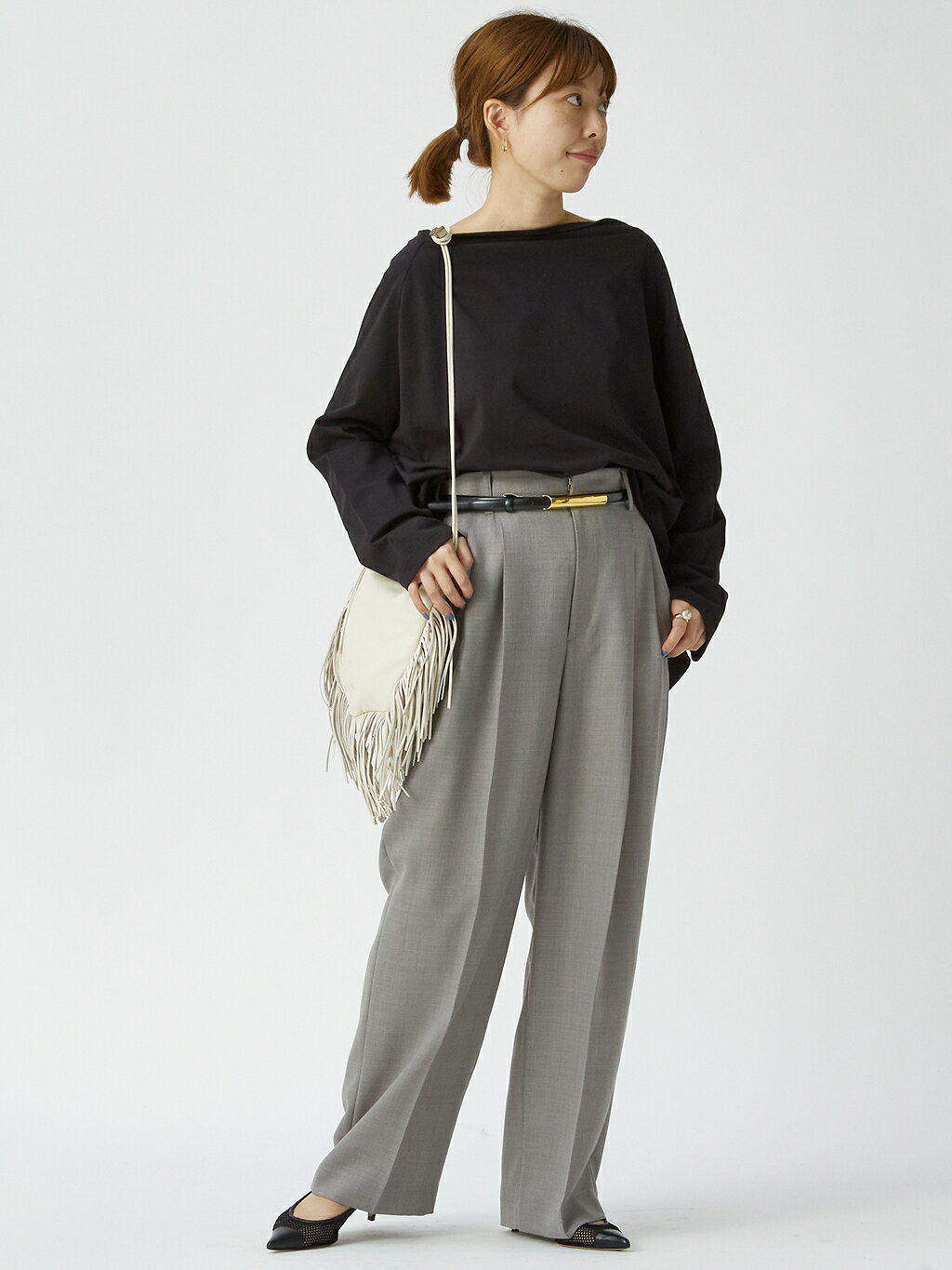 1er Arrondissementのツータックトラウザーを使ったコーディネートを紹介します。｜Rakuten Fashion(楽天ファッション／旧楽天ブランドアベニュー)4614976