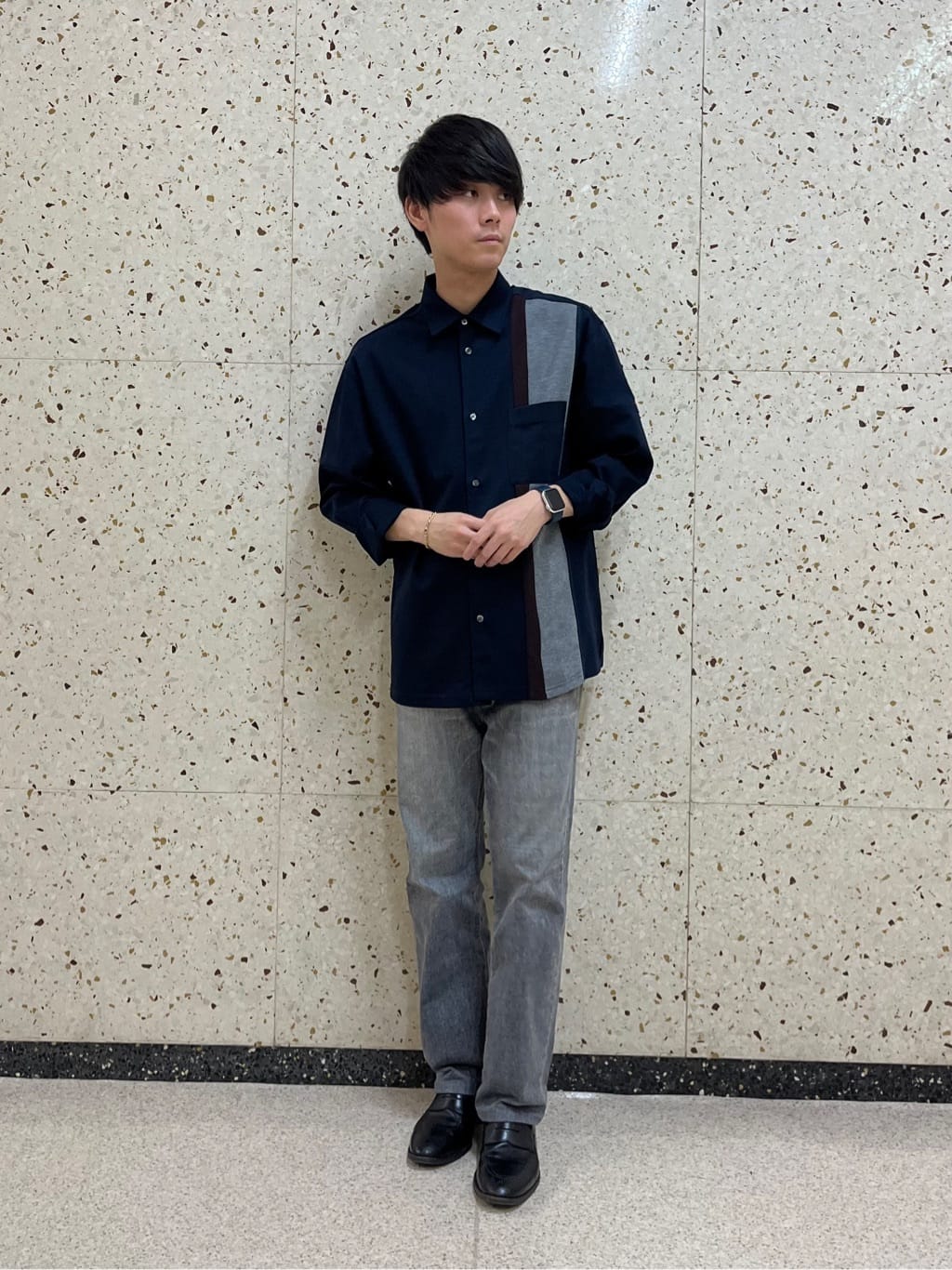 TAKEO KIKUCHIの【バイカラー】バーチカル切替 ジャージシャツを使ったコーディネートを紹介します。｜Rakuten Fashion(楽天ファッション／旧楽天ブランドアベニュー)4616232
