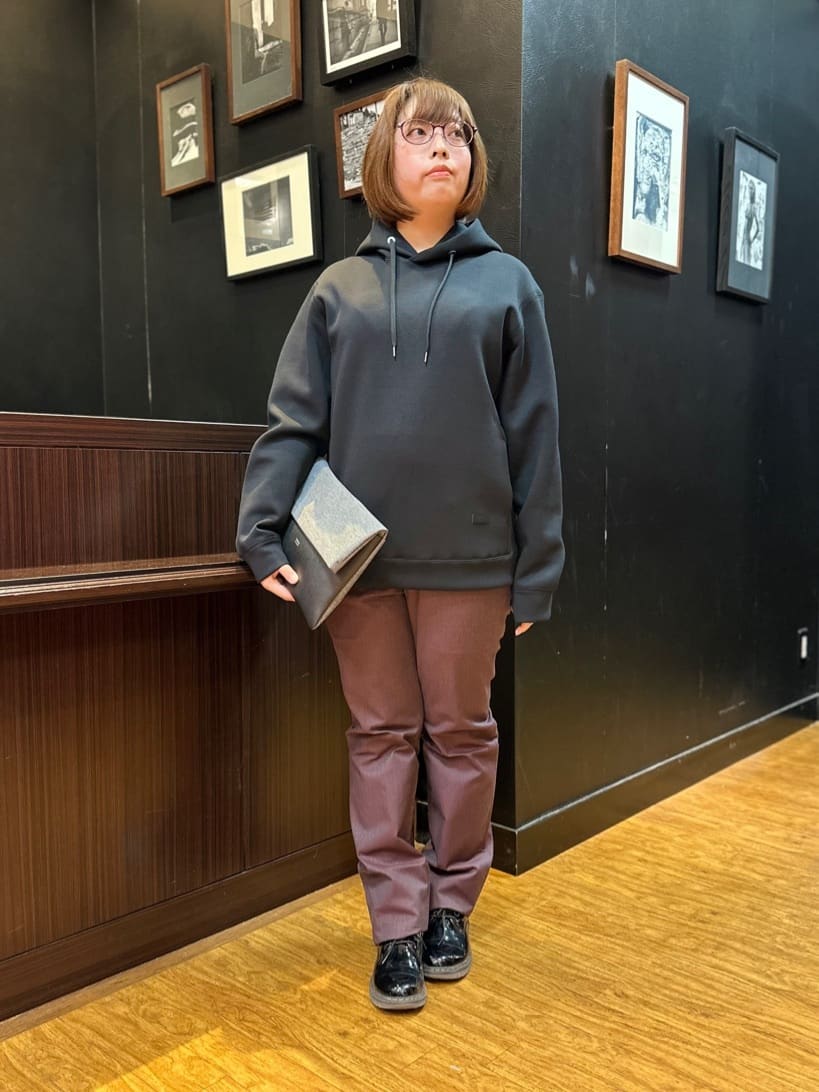 TAKEO KIKUCHIの【Made in JAPAN】エアダン プルオーバー パーカを使ったコーディネートを紹介します。｜Rakuten Fashion(楽天ファッション／旧楽天ブランドアベニュー)4617498