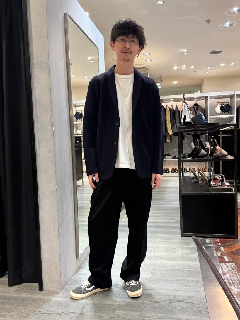 TAKEO KIKUCHIの【尾州織】ショールカラー カーディガン ジャケットを使ったコーディネートを紹介します。｜Rakuten Fashion(楽天ファッション／旧楽天ブランドアベニュー)4618832