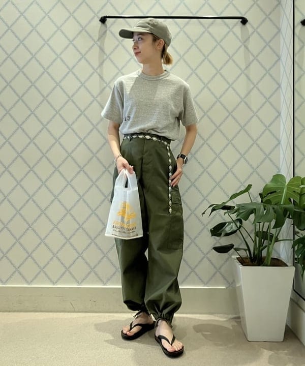 BEAMS WOMENの【別注】WAREHOUSE & CO. / ステンシル13 Tシャツを使ったコーディネートを紹介します。｜Rakuten Fashion(楽天ファッション／旧楽天ブランドアベニュー)4619705
