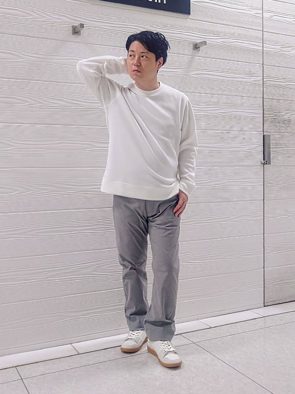 TAKEO KIKUCHIの【Made in JAPAN】播州織 ストレッチ パンツを使ったコーディネートを紹介します。｜Rakuten Fashion(楽天ファッション／旧楽天ブランドアベニュー)4621263