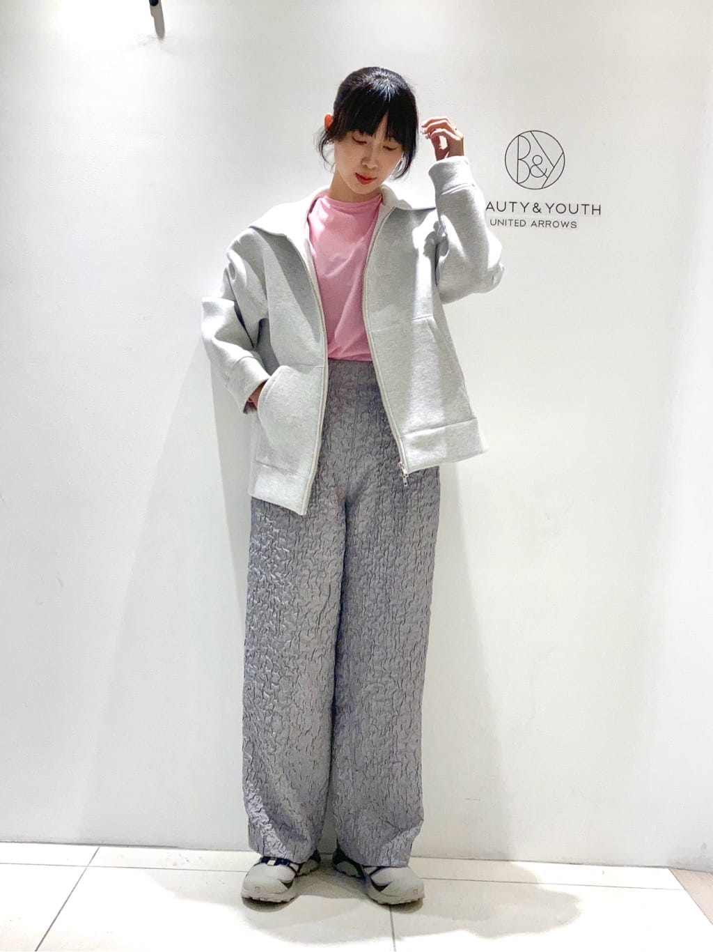 UNITED ARROWS LTD. OUTLET | フロントジップ フーディーパーカー