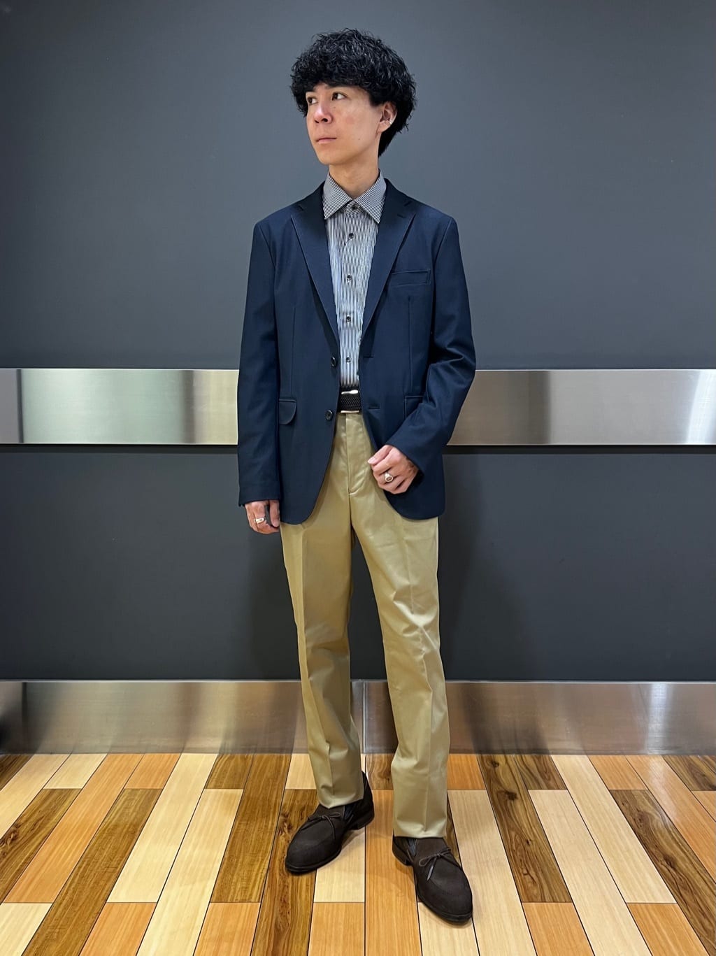 TAKEO KIKUCHIの【Made in JAPAN】ユーティリティー ストライプ ALBINIジャージシャツを使ったコーディネートを紹介します。｜Rakuten Fashion(楽天ファッション／旧楽天ブランドアベニュー)4629275