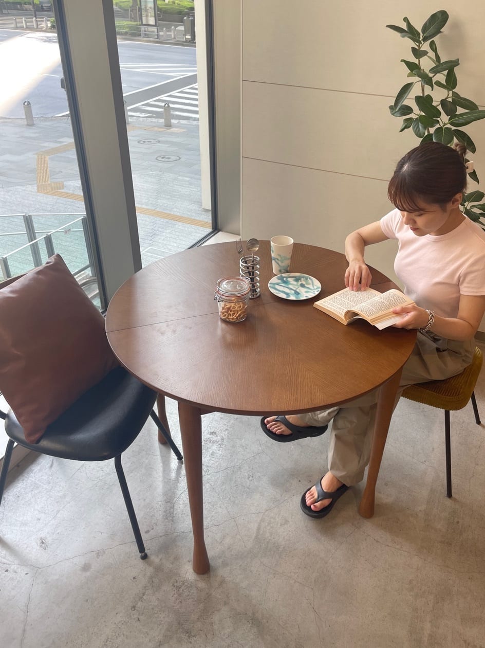 journal standard FurnitureのCUSHION-CHESNUT(中材込) クッションを使ったコーディネートを紹介します。｜Rakuten Fashion(楽天ファッション／旧楽天ブランドアベニュー)4634753