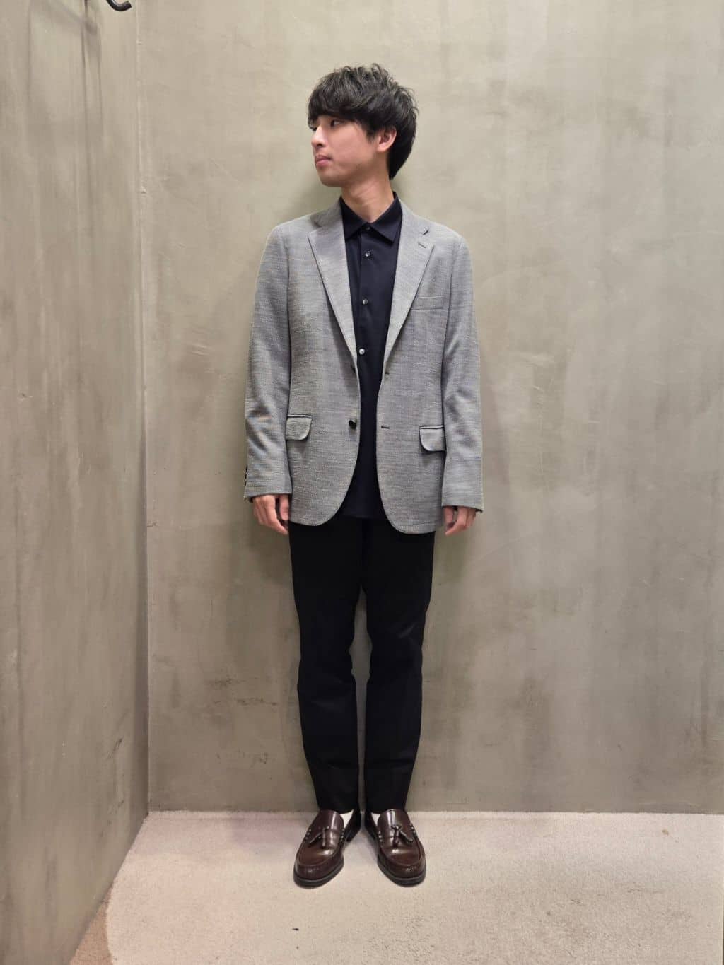 TAKEO KIKUCHIの【オフィスカジュアル対応】ドレス チノパンツを使ったコーディネートを紹介します。｜Rakuten Fashion(楽天ファッション／旧楽天ブランドアベニュー)4634838