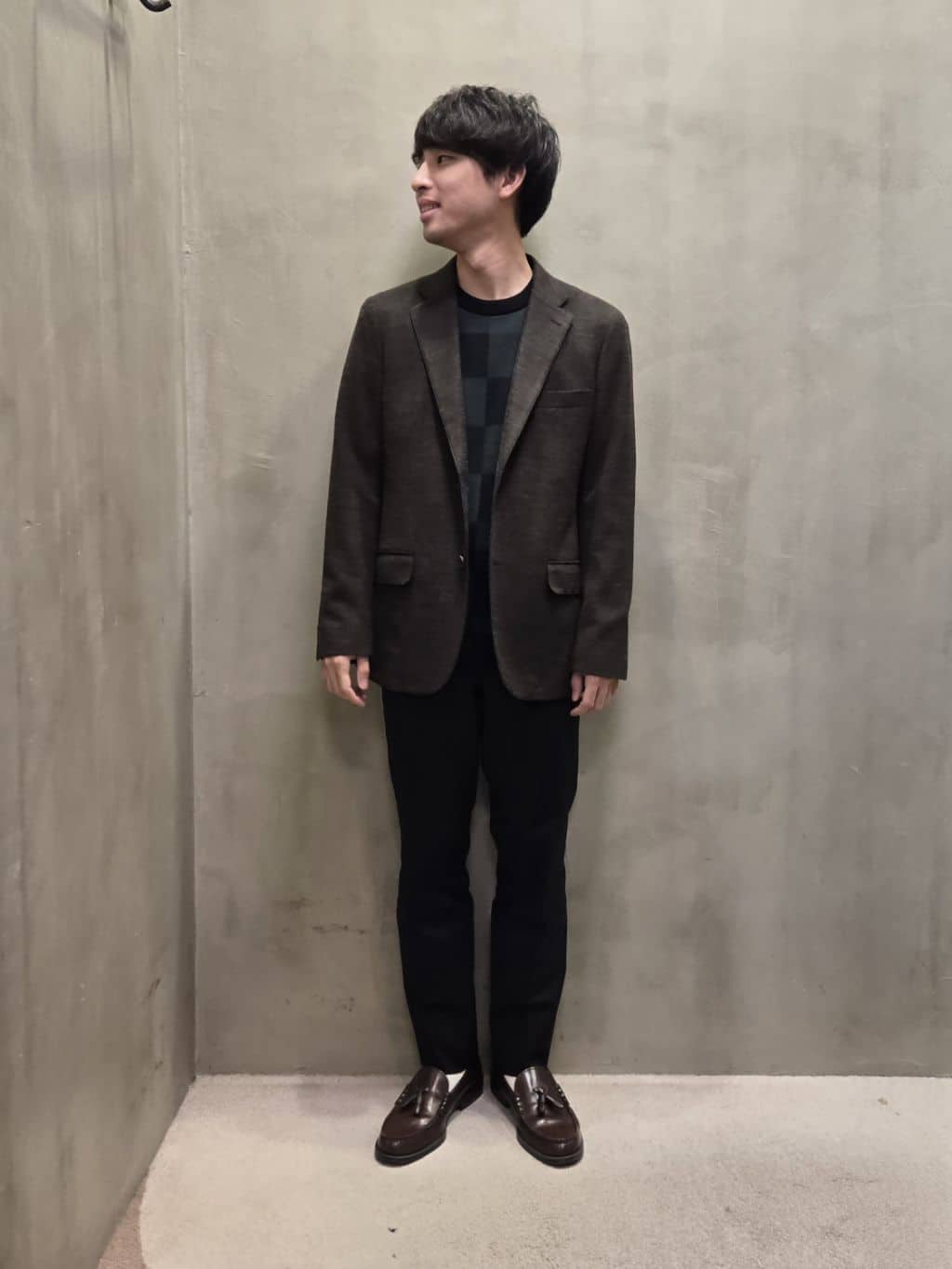 TAKEO KIKUCHIの【オフィスカジュアル対応】ドレス チノパンツを使ったコーディネートを紹介します。｜Rakuten Fashion(楽天ファッション／旧楽天ブランドアベニュー)4634839