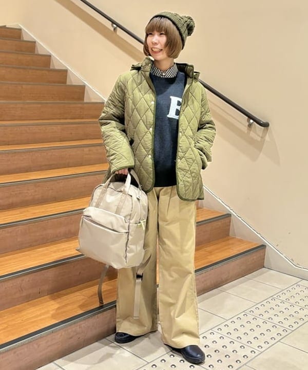 BEAMS HEARTのスウェットライク ロゴ ニットプルオーバー(手洗い可能)を使ったコーディネートを紹介します。｜Rakuten Fashion(楽天ファッション／旧楽天ブランドアベニュー)4638642