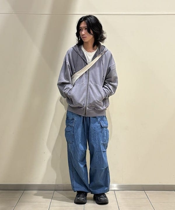 BEAMS HEARTのワイド デニム カーゴパンツを使ったコーディネートを紹介します。｜Rakuten Fashion(楽天ファッション／旧楽天ブランドアベニュー)4639908
