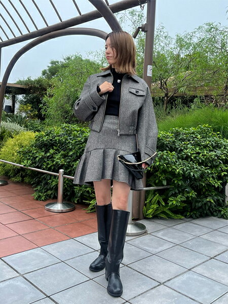 FRAY I.Dの【pierre cardin】フリルヘムミニスカートを使った 