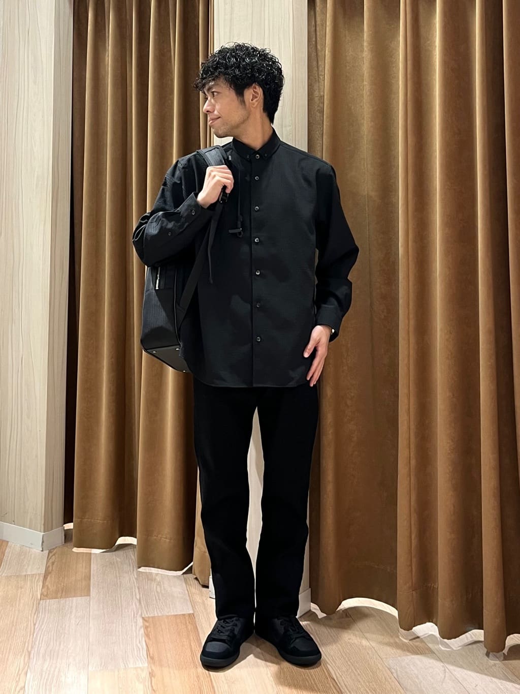 TAKEO KIKUCHIの【日本製】ストレッチ デニムパンツを使ったコーディネートを紹介します。｜Rakuten Fashion(楽天ファッション／旧楽天ブランドアベニュー)4642755