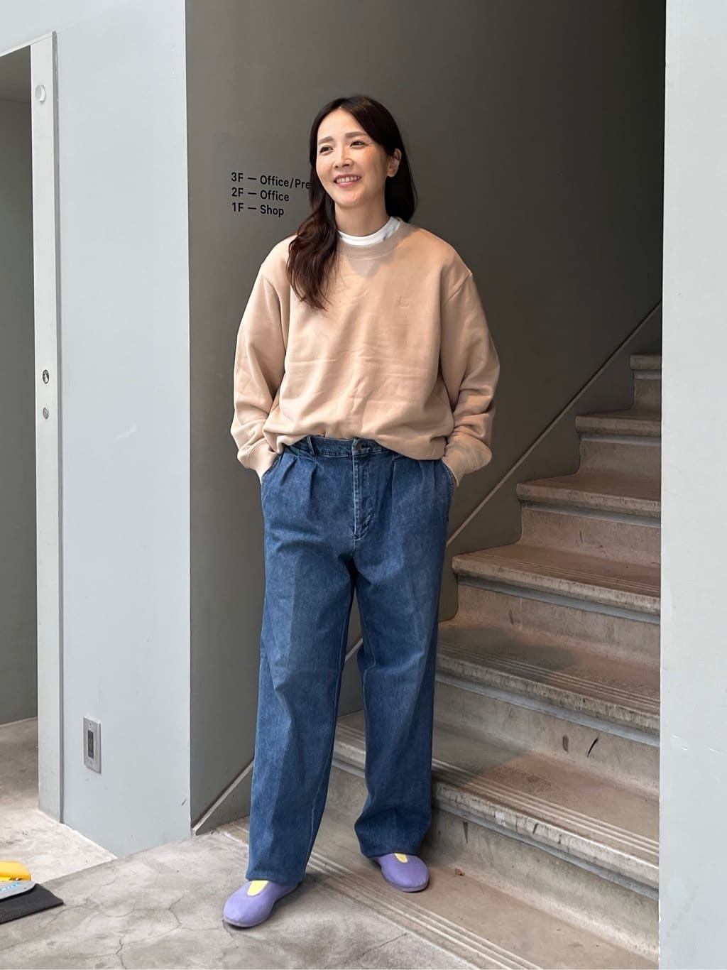 TAKEO KIKUCHIの【THE FLAGSHIP】スーピマ裏毛スウェットを使ったコーディネートを紹介します。｜Rakuten Fashion(楽天ファッション／旧楽天ブランドアベニュー)4656154