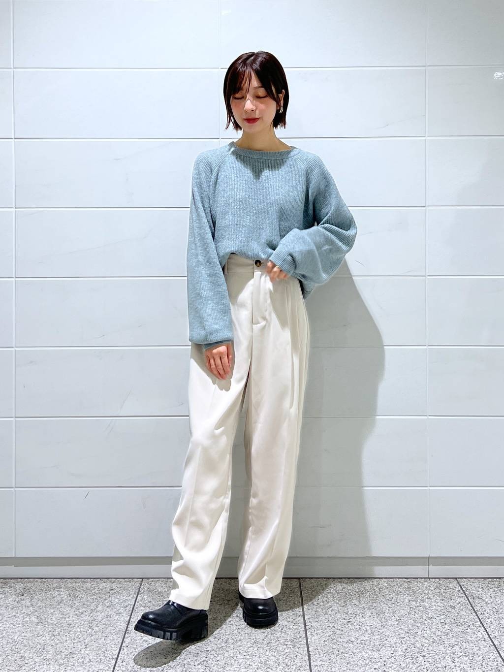 mysty womanの【WEB限定】アイスクリームクルーニットを使ったコーディネートを紹介します。｜Rakuten Fashion(楽天ファッション／旧楽天ブランドアベニュー)4656714