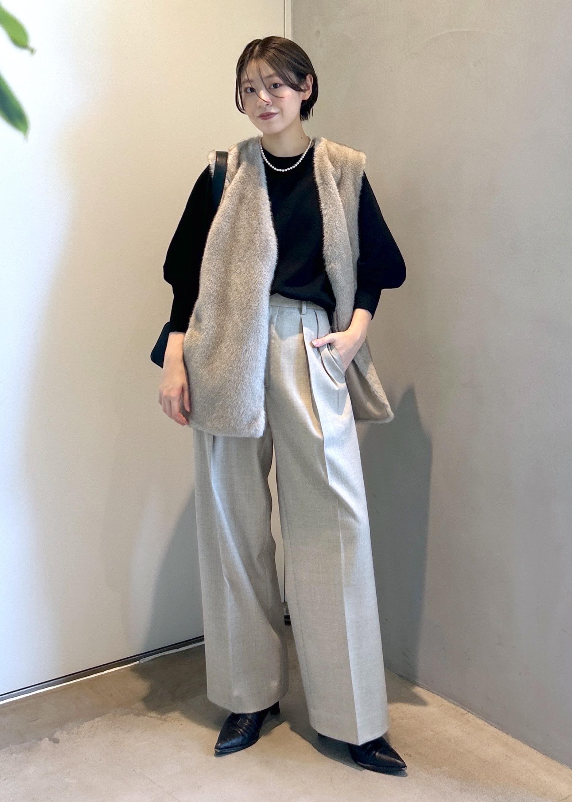 SALON adam et rope'のクロップドクルーネックニットプルオーバー【セットアップ対応・洗える】を使ったコーディネートを紹介します。｜Rakuten Fashion(楽天ファッション／旧楽天ブランドアベニュー)4765127