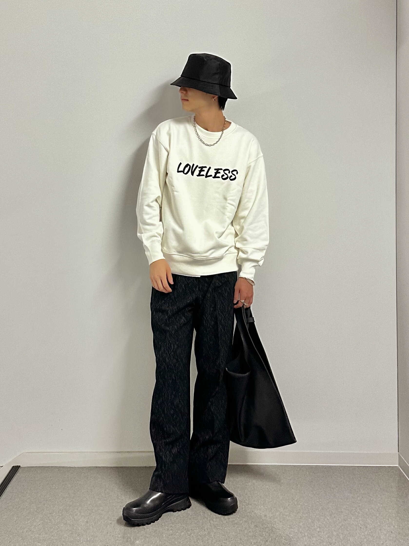 LOVELESSのナイロンバケットハットを使ったコーディネートを紹介します。｜Rakuten Fashion(楽天ファッション／旧楽天ブランドアベニュー)4666562