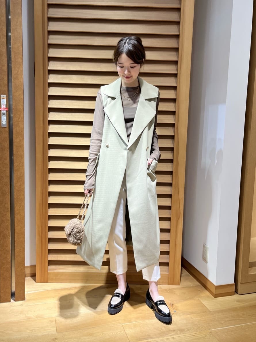 Vinのテーラーカラーロングジレを使ったコーディネートを紹介します。｜Rakuten Fashion(楽天ファッション／旧楽天ブランドアベニュー)4672619