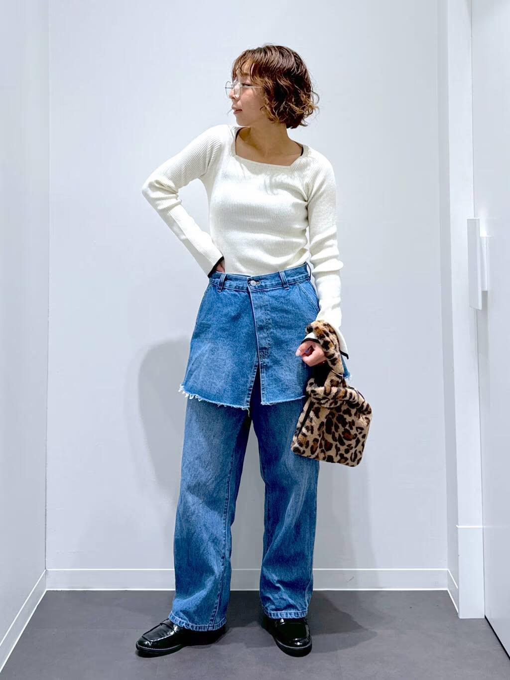 LAKOLEの12ゲージリブスクエアネックプルオーバーを使ったコーディネートを紹介します。｜Rakuten Fashion(楽天ファッション／旧楽天ブランドアベニュー)4674859