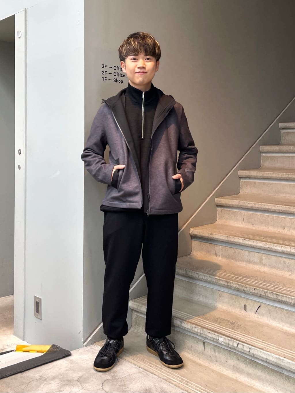 TAKEO KIKUCHIの【DOWN FABRIC】ダウンファブリック フード ZIP UP ブルゾンを使ったコーディネートを紹介します。｜Rakuten Fashion(楽天ファッション／旧楽天ブランドアベニュー)4677015